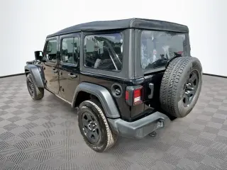 Jeep Wrangler Unlimited 2022 4x4 Sport 4 puertas SUV