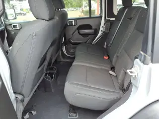 Jeep Wrangler Unlimited 2022 4x4 Sport 4 puertas SUV
