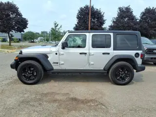 Jeep Wrangler Unlimited 2022 4x4 Sport 4 puertas SUV