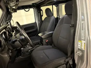 Jeep Wrangler Unlimited 2018 4x4 Sport 4 puertas SUV (lanzamiento a mitad de año)