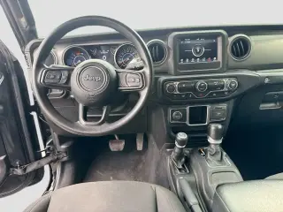 Jeep Wrangler 2023 4x4 Sport 4 puertas SUV