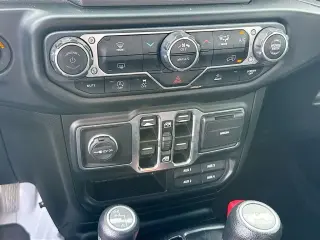 Jeep Wrangler Unlimited 2022 4x4 Sport 4 puertas SUV