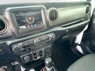 Jeep Wrangler Unlimited 2022 4x4 Sport 4 puertas SUV