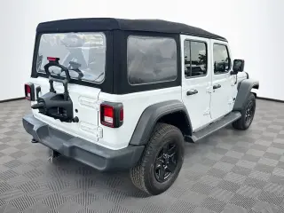 Jeep Wrangler Unlimited 2022 4x4 Sport 4 puertas SUV