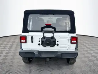 Jeep Wrangler Unlimited 2022 4x4 Sport 4 puertas SUV