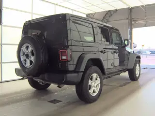 Jeep Wrangler Unlimited 2022 4x4 Jeep Beach Edition 4 puertas SUV