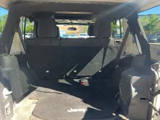 Jeep Wrangler Unlimited 2014 4x4 Sahara 4 puertas SUV