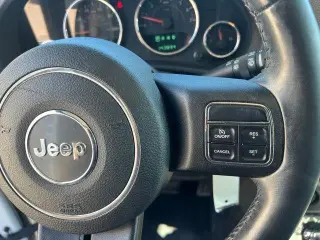 Jeep Wrangler Unlimited 2014 4x4 Sahara 4 puertas SUV