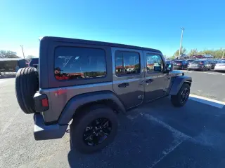 Jeep Wrangler Unlimited 2022 4x4 Sport 4 puertas SUV