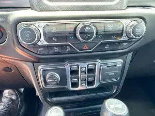 Jeep Wrangler Unlimited 2022 4x4 Jeep Beach Edition 4 puertas SUV