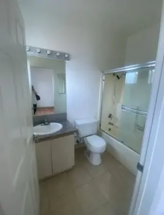 1Bedroom 1Bath Apt in Carson