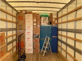 MOVING / MUDANZAS