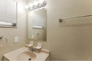 2 Bed 2 bath House in Miami