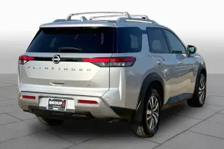 Nissan Pathfinder 2024 SL 4 puertas SUV