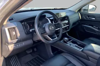 Nissan Pathfinder 2024 SL 4 puertas SUV