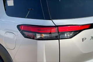 Nissan Pathfinder 2024 SL 4 puertas SUV