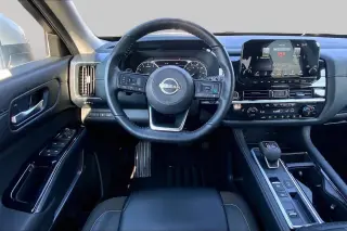 Nissan Pathfinder 2024 SL 4 puertas SUV