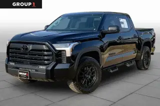 Toyota Tundra 2023 4x4 SR5 4 puertas CrewMax Cab Pickup SB