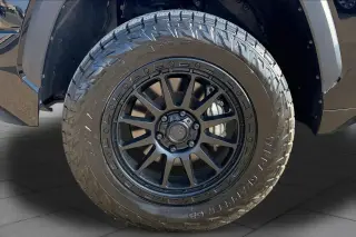 Toyota Tundra 2023 4x4 SR5 4 puertas CrewMax Cab Pickup SB