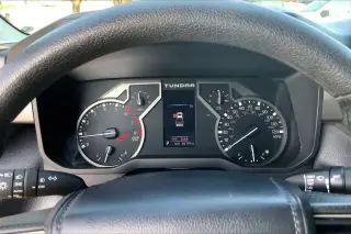Toyota Tundra 2023 4x4 SR5 4 puertas CrewMax Cab Pickup SB