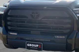 Toyota Tundra 2023 4x4 SR5 4 puertas CrewMax Cab Pickup SB