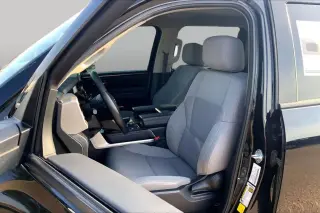 Toyota Tundra 2023 4x4 SR5 4 puertas CrewMax Cab Pickup SB