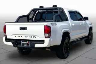 Toyota Tacoma 2021 4x2 SR5 4 puertas Doble Cabina 5.0 pies SB