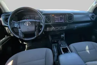 Toyota Tacoma 2021 4x2 SR5 4 puertas Doble Cabina 5.0 pies SB