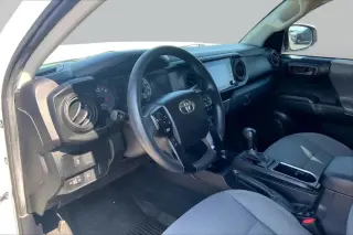 Toyota Tacoma 2021 4x2 SR5 4 puertas Doble Cabina 5.0 pies SB