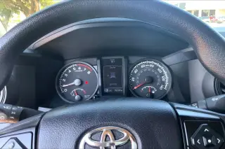 Toyota Tacoma 2021 4x2 SR5 4 puertas Doble Cabina 5.0 pies SB