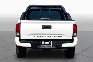Toyota Tacoma 2021 4x2 SR5 4 puertas Doble Cabina 5.0 pies SB