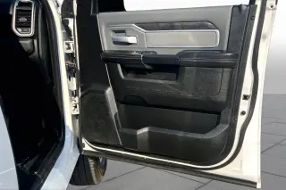 Ram 2500 2021 4x4 Big Horn Cabina Crew de 4 puertas con caja de 6.3 pies