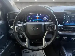 Chevrolet Silverado 1500 2024 4x4 RST 4 puertas Cabina Crew 5.8 ft. SB