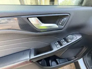 Ford Escape 2025 AWD ST-Line Select 4 puertas SUV