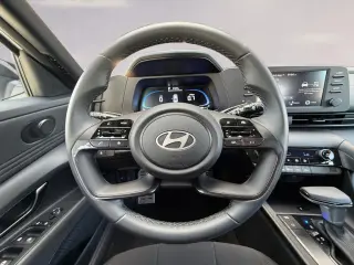 Hyundai ELANTRA 2026 SEL Sport 4 puertas Sedan