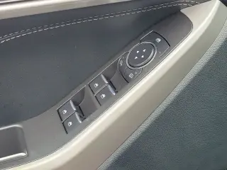 Ford Explorer 2023 XLT 4 puertas SUV