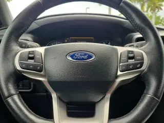 Ford Explorer 2023 XLT 4 puertas SUV