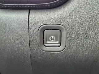 Chevrolet Silverado 1500 2020 4x2 LT 4 puertas Cabina Crew 5.8 ft. SB