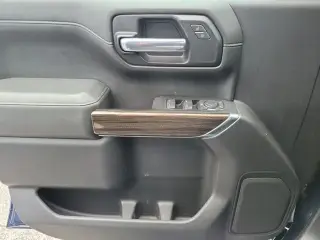 Chevrolet Silverado 1500 2020 4x2 LT 4 puertas Cabina Crew 5.8 ft. SB