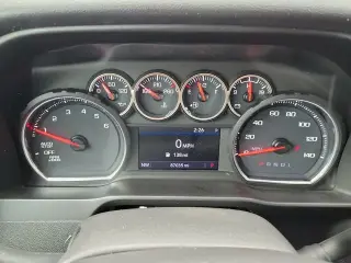 Chevrolet Silverado 1500 2020 4x2 LT 4 puertas Cabina Crew 5.8 ft. SB