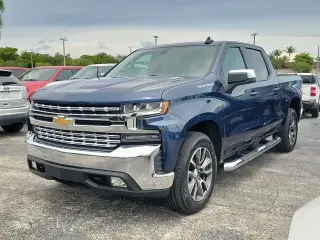 Chevrolet Silverado 1500 2020 4x2 LT 4 puertas Cabina Crew 5.8 ft. SB
