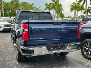 Chevrolet Silverado 1500 2020 4x2 LT 4 puertas Cabina Crew 5.8 ft. SB