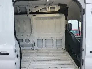 Ford Transit 2023 250 3 puertas LWB Techo Alto Furgón de Carga