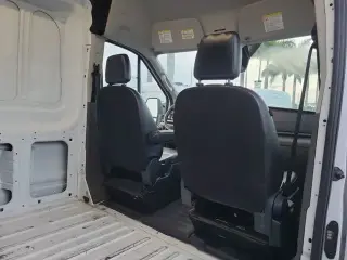 Ford Transit 2023 250 3 puertas LWB Techo Alto Furgón de Carga