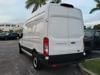 Ford Transit 2023 250 3 puertas LWB Techo Alto Furgón de Carga