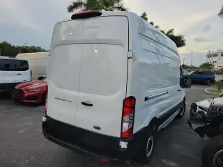 Ford Transit 2023 250 3 puertas LWB Techo Alto Furgón de Carga