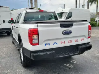 Ford Ranger 2024 4x2 XL 4 puertas SuperCrew con caja de 5.0 pies