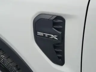 Ford Ranger 2024 4x2 XL 4 puertas SuperCrew con caja de 5.0 pies