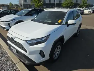 Toyota RAV4 2024 AWD LE 4 puertas SUV