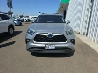 Toyota Highlander Híbrido 2023 AWD XLE 4 puertas SUV